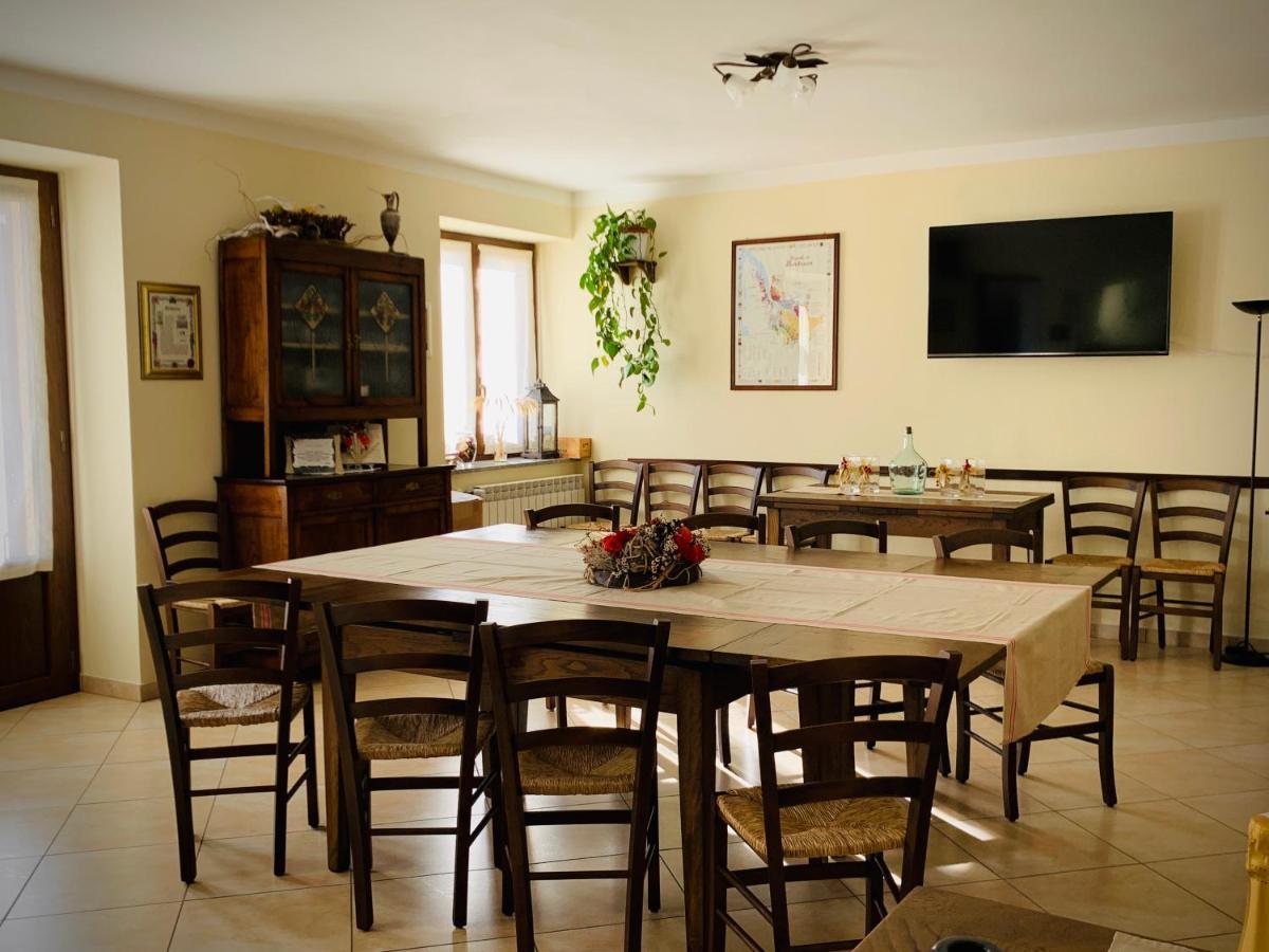 Agriturismo Cascina Mariale 알비아노디브레 외부 사진